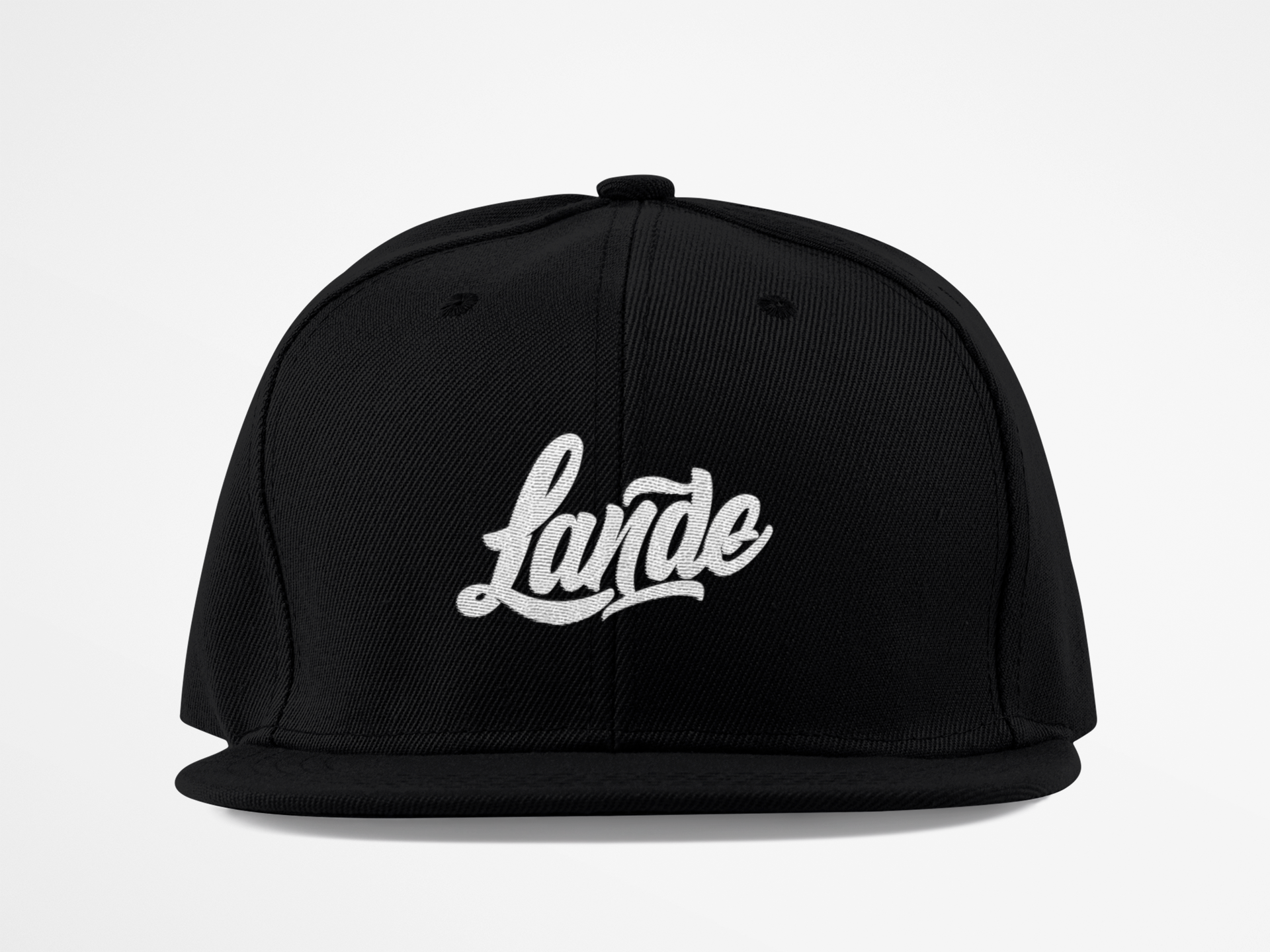 Lande_snapback_lippis_brodeerauksella_musta